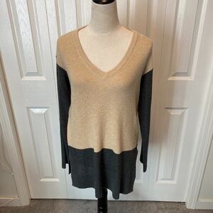 Women’s Size S Vince Camuto sweater